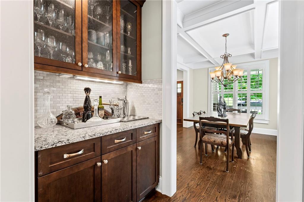 2292 Pembrook Place Northeast Atlanta, GA 30324 - Photo 14 of 45