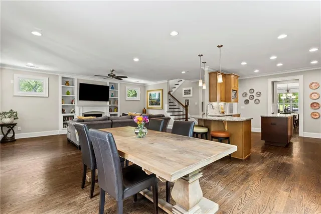 $1,000,000 | 2292 Pembrook Place Northeast, Atlanta, GA 30324