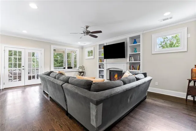 $1,000,000 | 2292 Pembrook Place Northeast, Atlanta, GA 30324