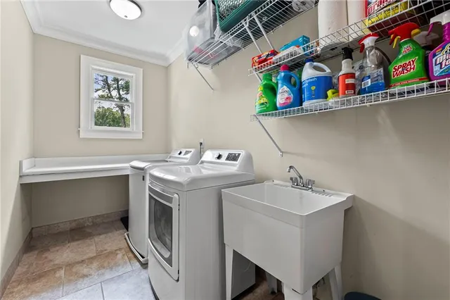 $1,000,000 | 2292 Pembrook Place Northeast, Atlanta, GA 30324