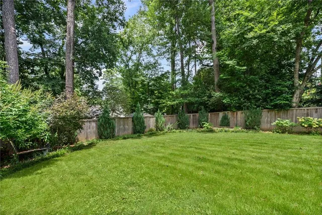 $1,000,000 | 2292 Pembrook Place Northeast, Atlanta, GA 30324