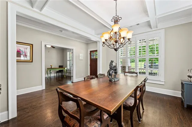 $1,000,000 | 2292 Pembrook Place Northeast, Atlanta, GA 30324