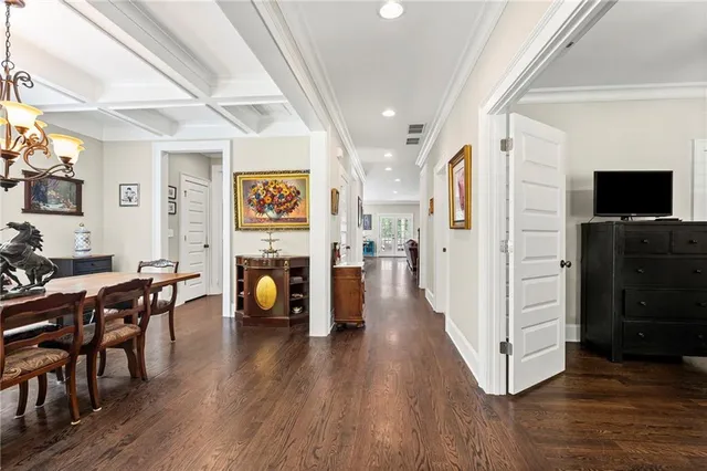 $1,000,000 | 2292 Pembrook Place Northeast, Atlanta, GA 30324