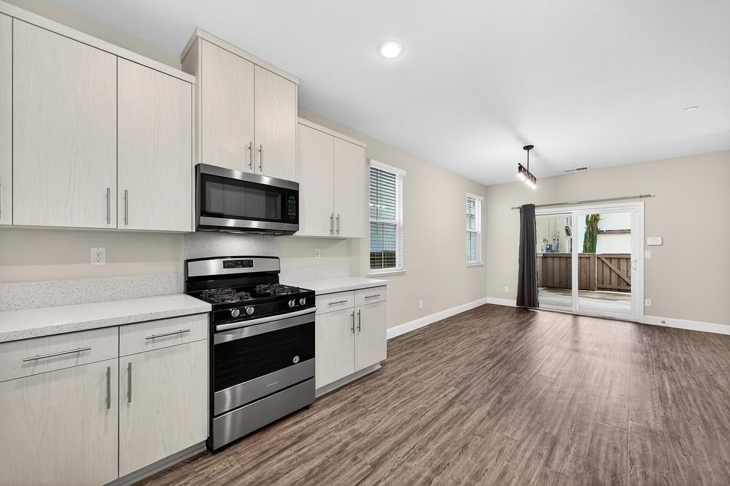 10853 Portico Circle Rancho Cordova, CA 95670 - Photo 11 of 46