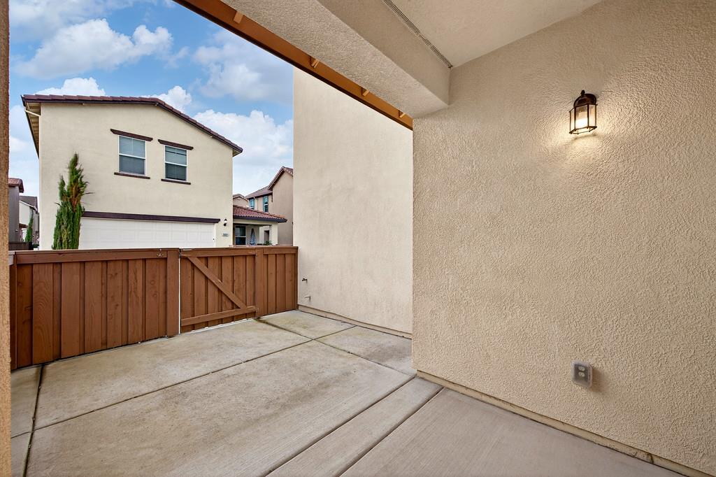 10853 Portico Circle Rancho Cordova, CA 95670 - Photo 13 of 46