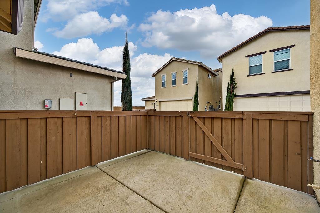 10853 Portico Circle Rancho Cordova, CA 95670 - Photo 15 of 46