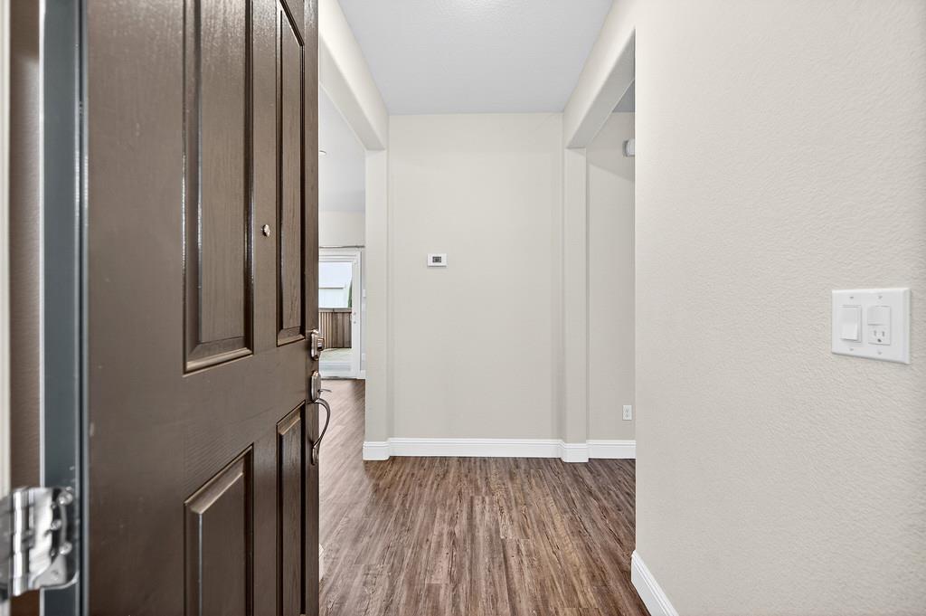 10853 Portico Circle Rancho Cordova, CA 95670 - Photo 4 of 46