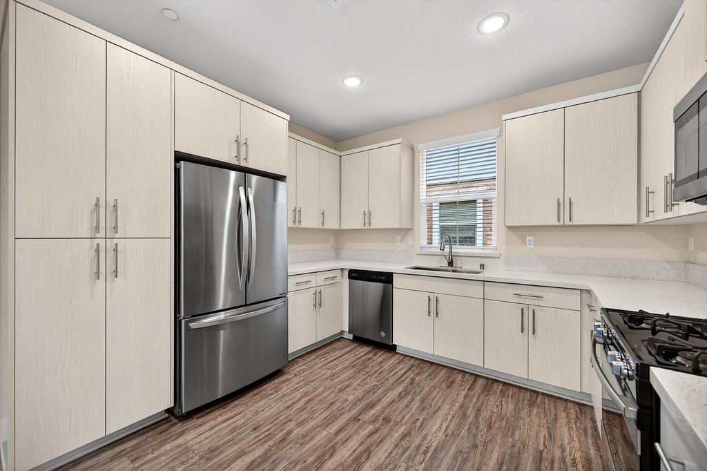 10853 Portico Circle Rancho Cordova, CA 95670 - Photo 9 of 46