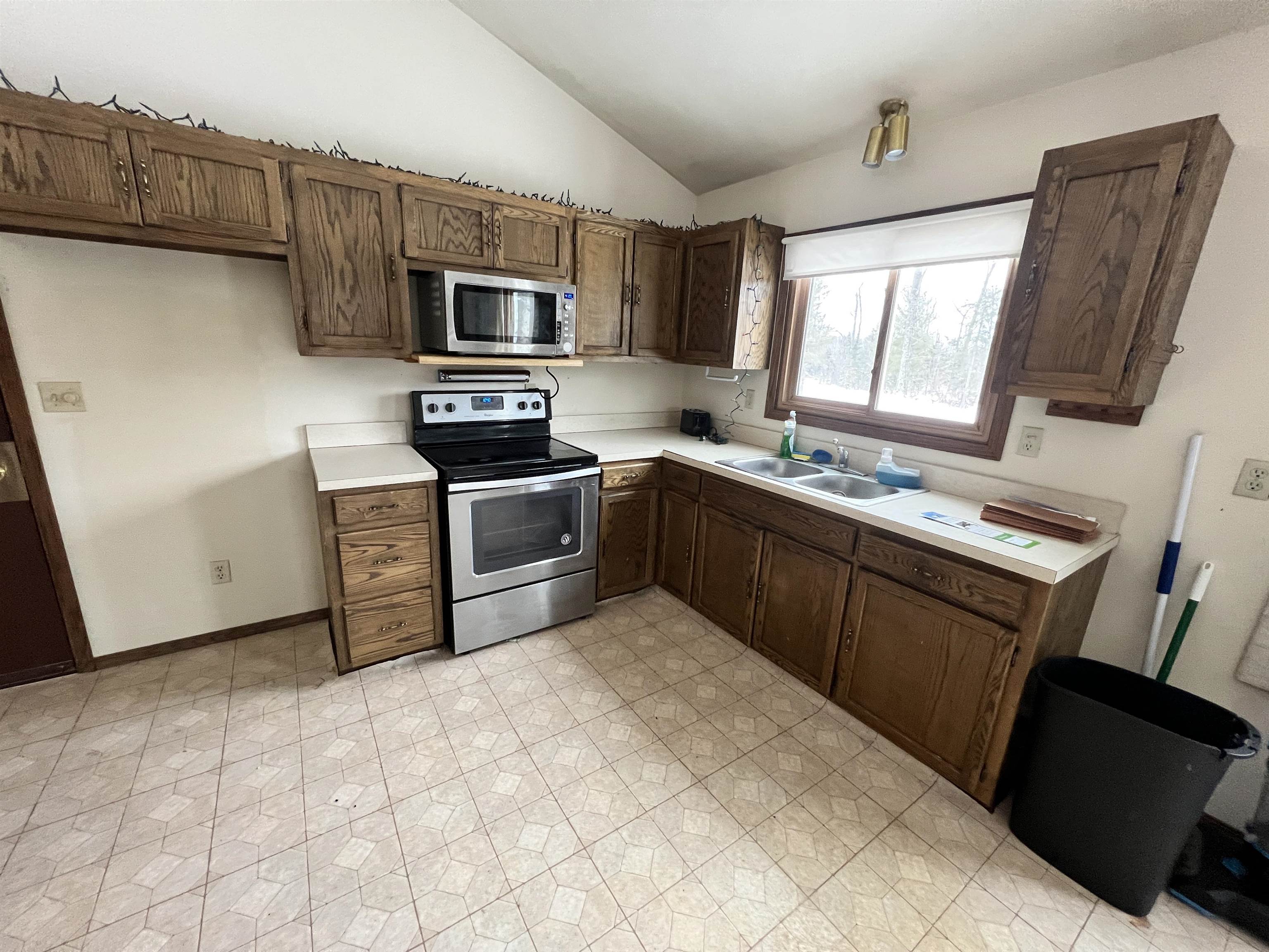 W8040 Quarry Road Crivitz, WI 54114 - Photo 12 of 32