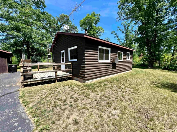 $269,900 | W8040 Quarry Road, Crivitz, WI 54114