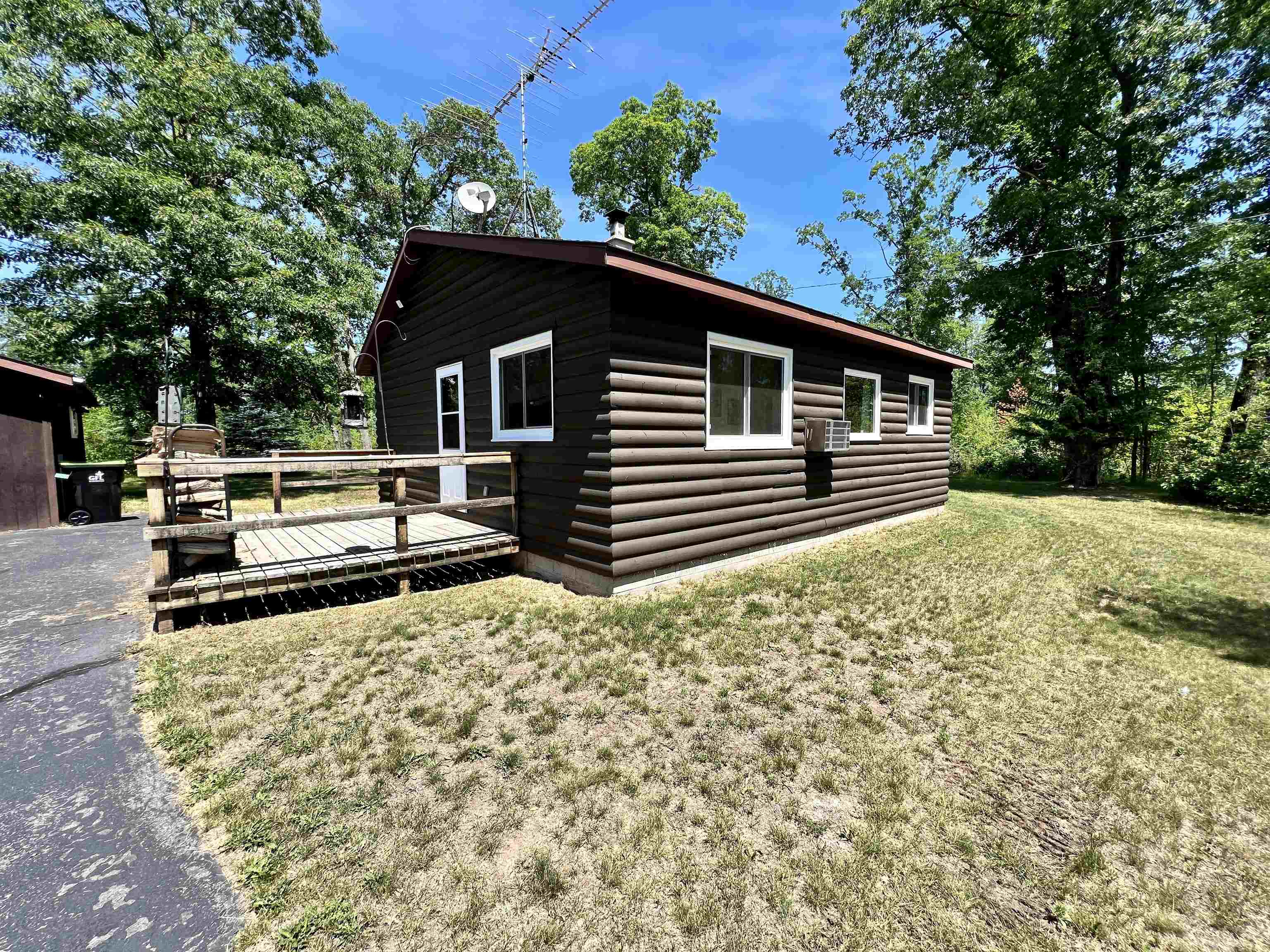 W8040 Quarry Road Crivitz, WI 54114 - Photo 2 of 32