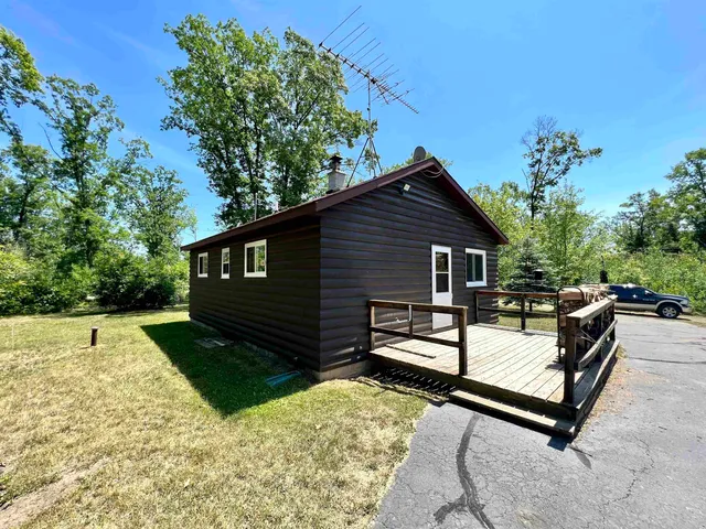 $269,900 | W8040 Quarry Road, Crivitz, WI 54114