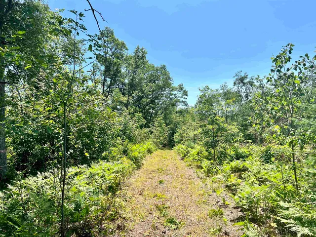 $269,900 | W8040 Quarry Road, Crivitz, WI 54114