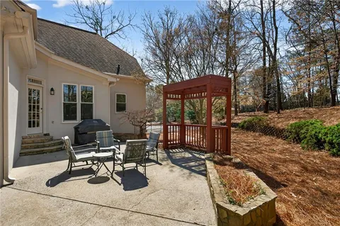 $1,250,000 | 10640 North Edgewater Place, Johns Creek, GA 30097