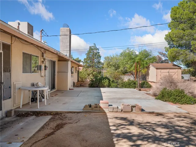 $410,000 | 18730 Chapae Lane, Apple Valley, CA 92307