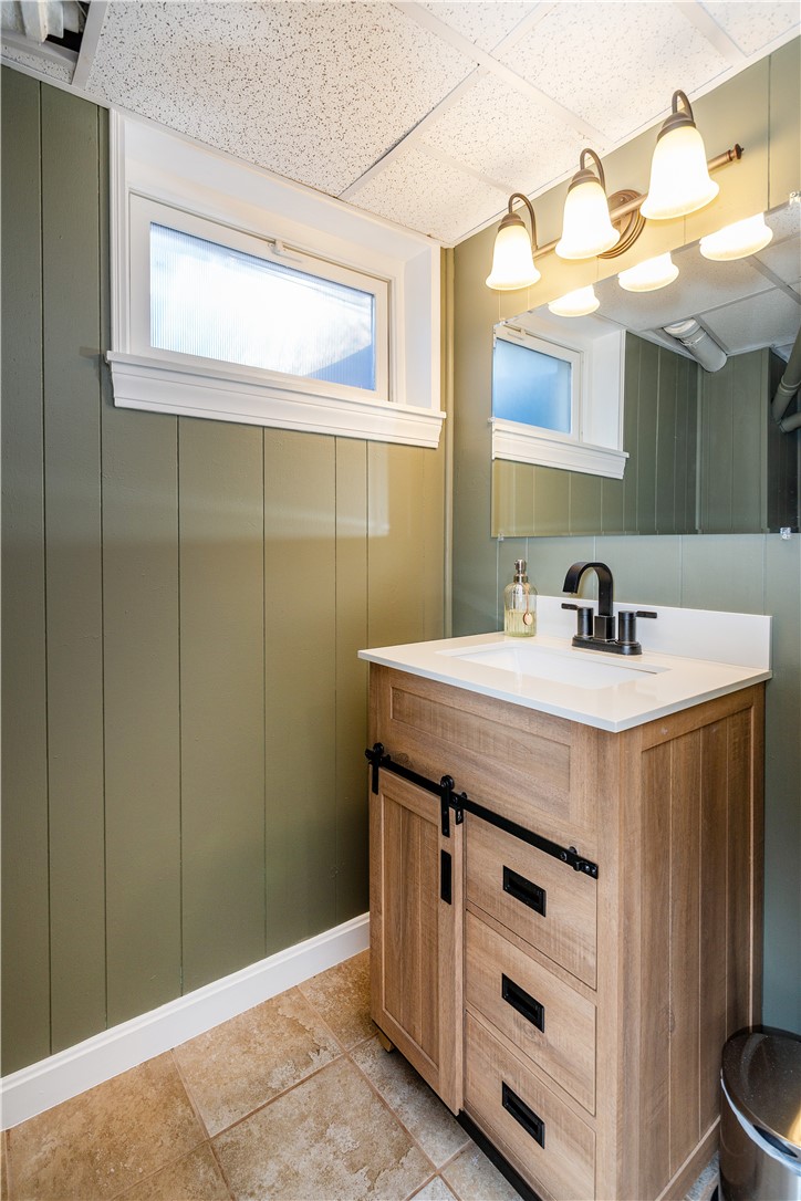 11 Metropolitan Road Providence, RI 02908 - Photo 31 of 50 Gallery Image 31