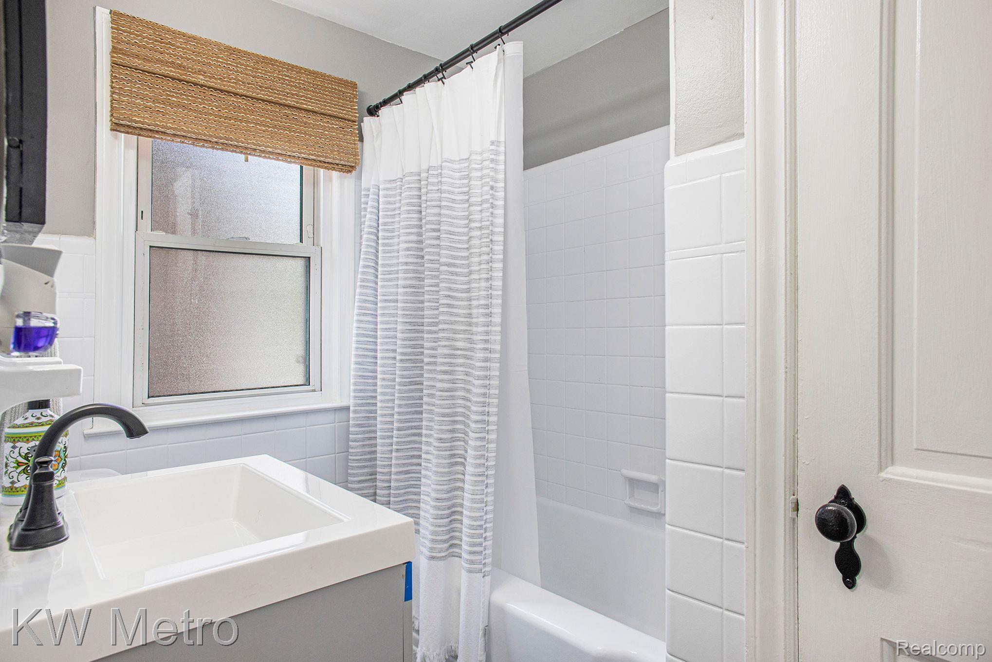 10675 Balfour Road Detroit, MI 48224 - Photo 13 of 14 Gallery Image 13