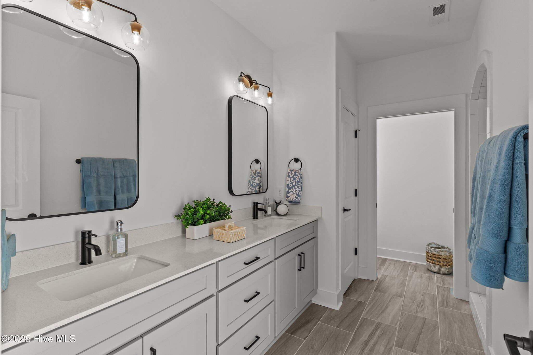 122 Whispering Pine Lane Holly Ridge, NC 28445 - Photo 20 of 67 Primary Bath