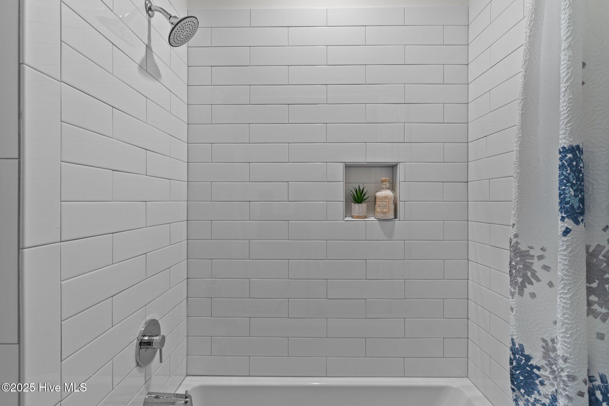 122 Whispering Pine Lane Holly Ridge, NC 28445 - Photo 24 of 67 Hall Shower