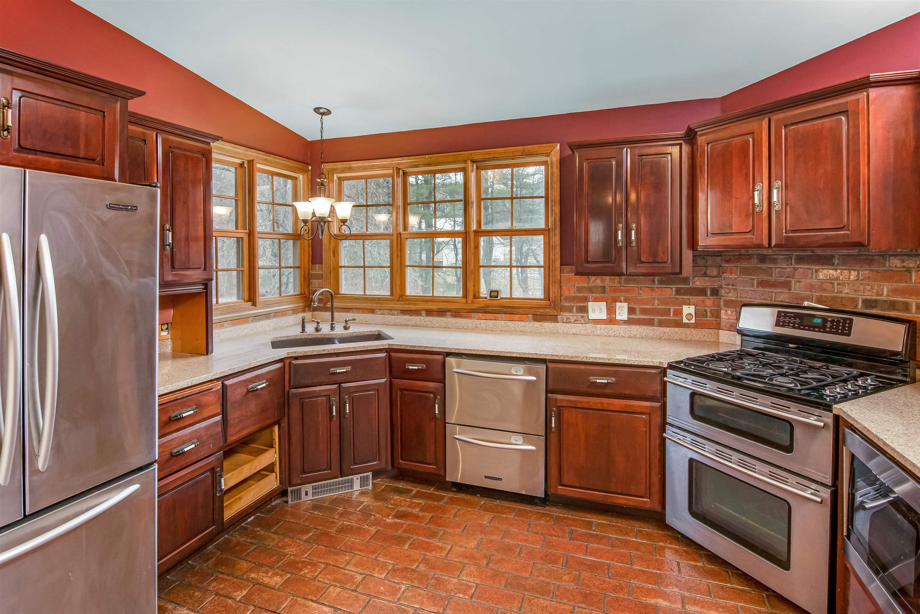 356 Watkins Road Colchester, VT 05446 - Photo 11 of 40 Gallery Image 11