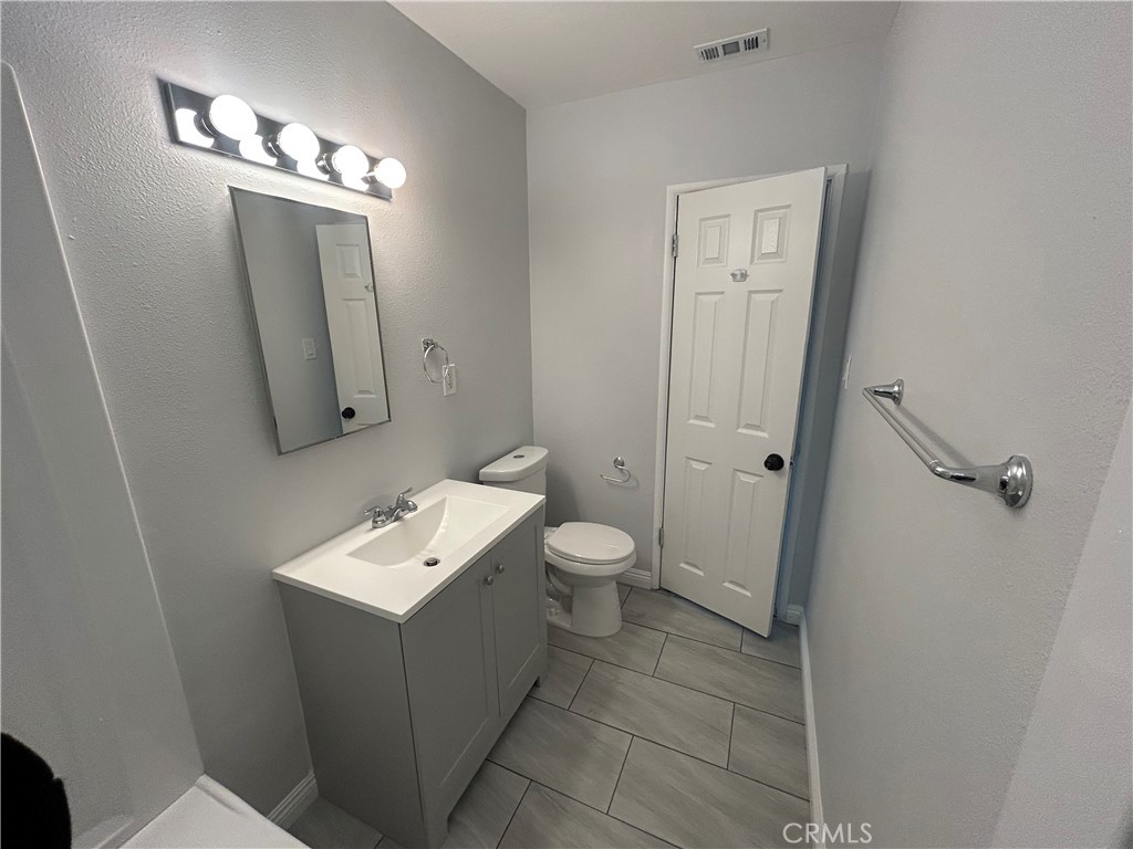 390 East Carter Street Rialto, CA 92376 - Photo 12 of 18