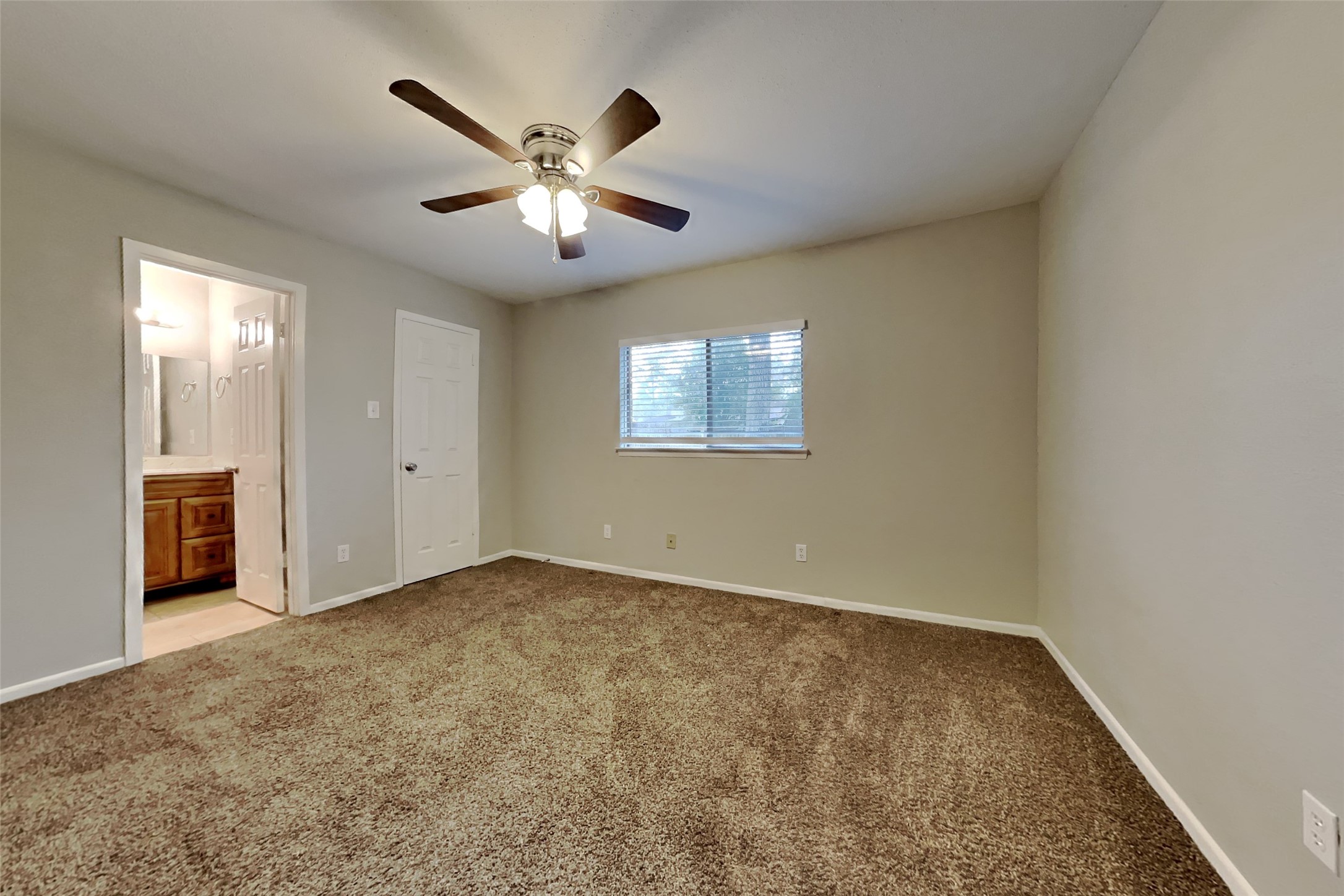 2730 Longleaf Pines Lane Houston, TX 77339 - Photo 7 of 14