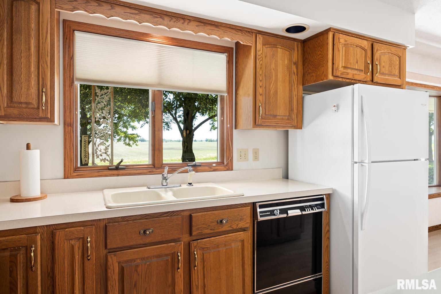 233 West Guth Road Washington, IL 61571 - Photo 14 of 48 Gallery Image 14