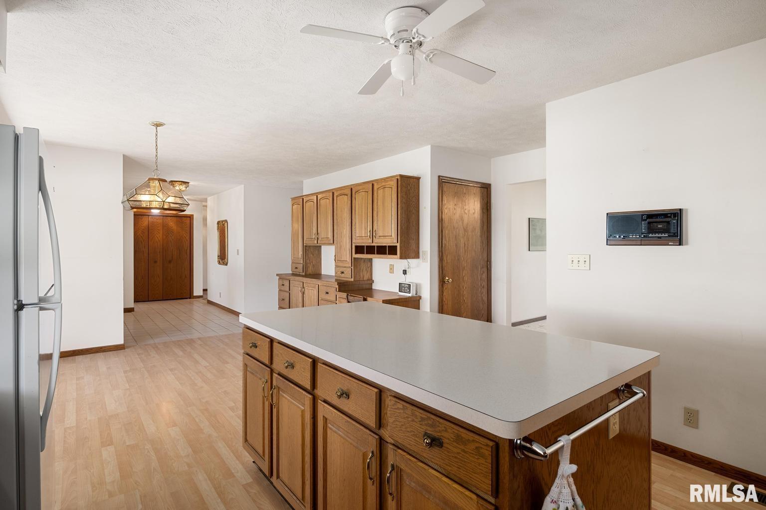 233 West Guth Road Washington, IL 61571 - Photo 16 of 48 Gallery Image 16