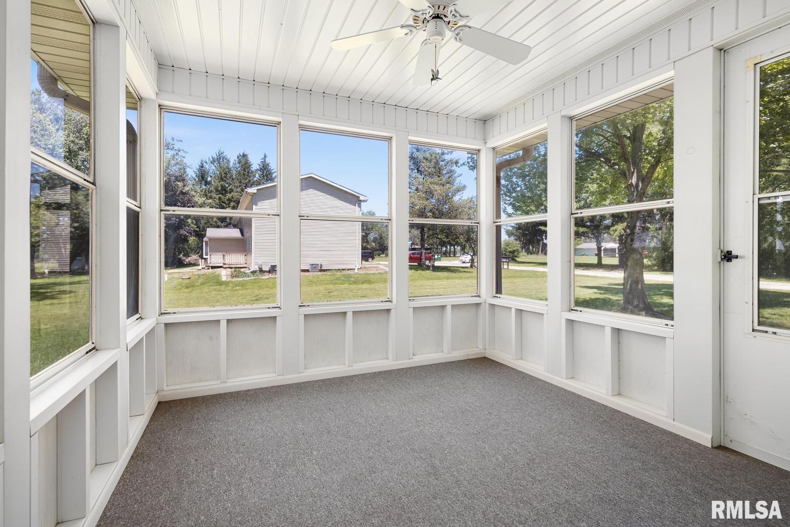 233 West Guth Road Washington, IL 61571 - Photo 20 of 48 Gallery Image 20