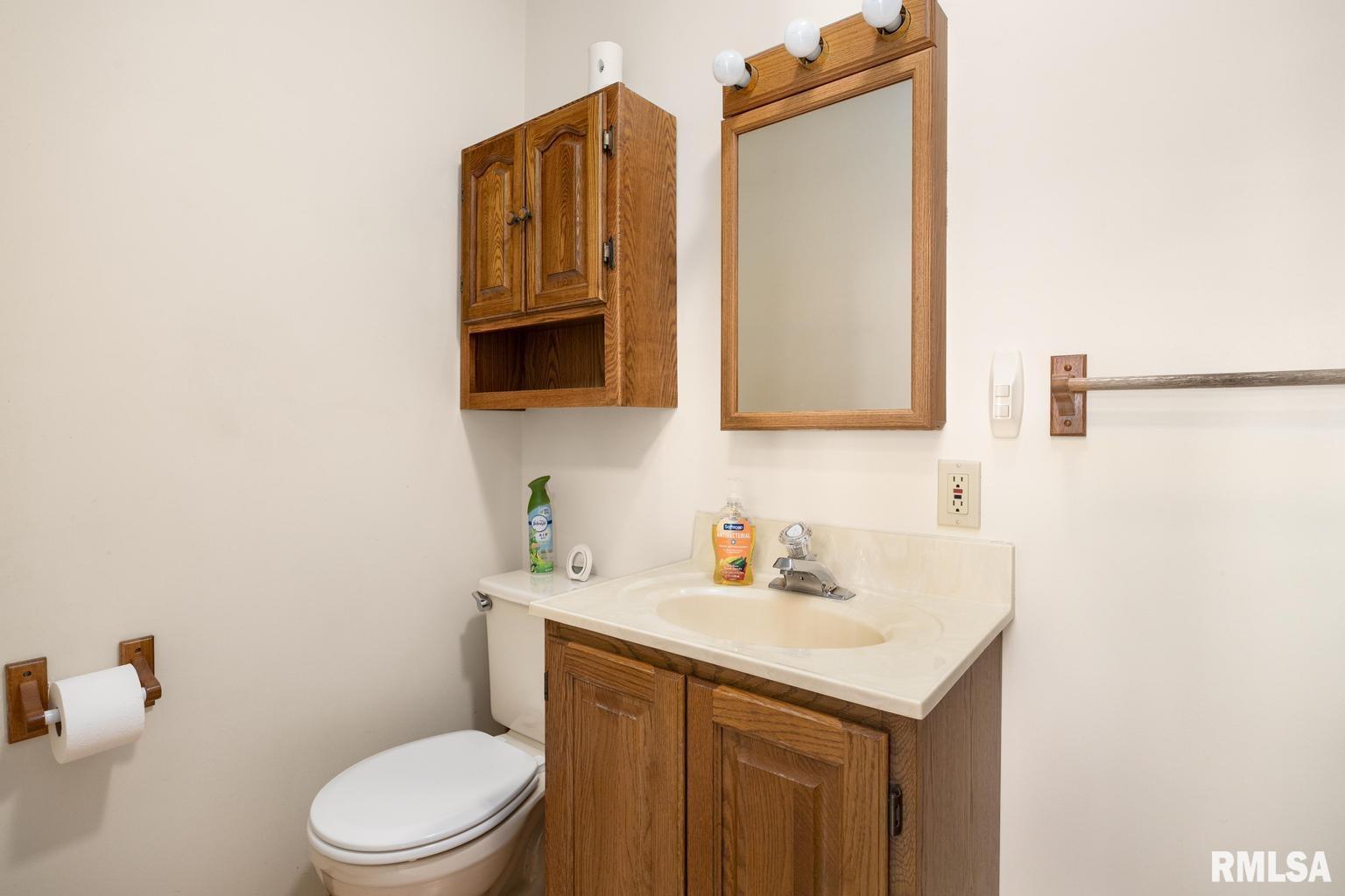 233 West Guth Road Washington, IL 61571 - Photo 21 of 48 Gallery Image 21