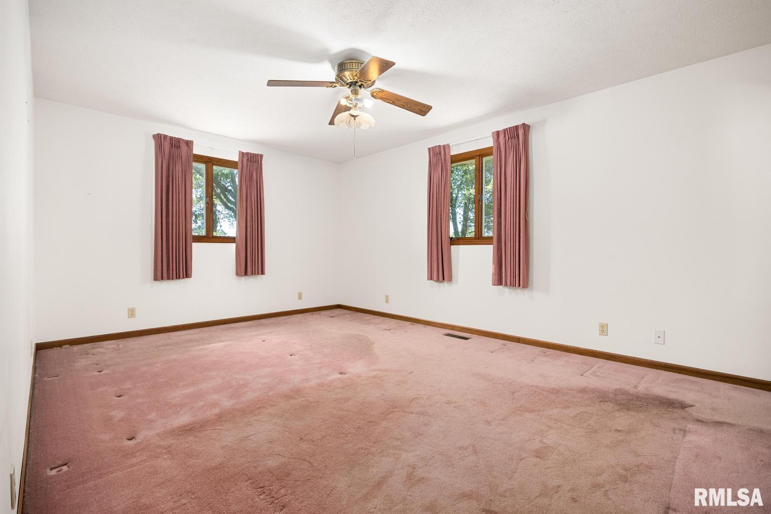 233 West Guth Road Washington, IL 61571 - Photo 23 of 48 Gallery Image 23