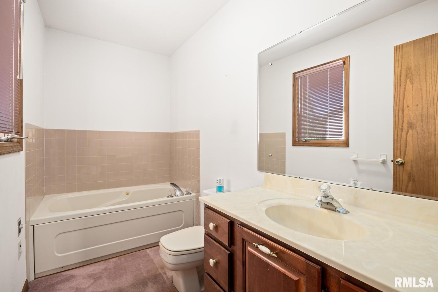 233 West Guth Road Washington, IL 61571 - Photo 26 of 48 Gallery Image 26