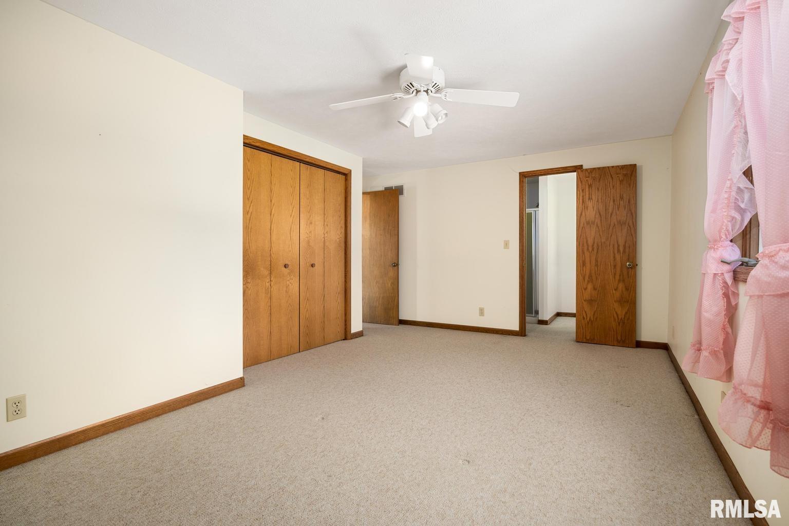 233 West Guth Road Washington, IL 61571 - Photo 33 of 48 Gallery Image 33