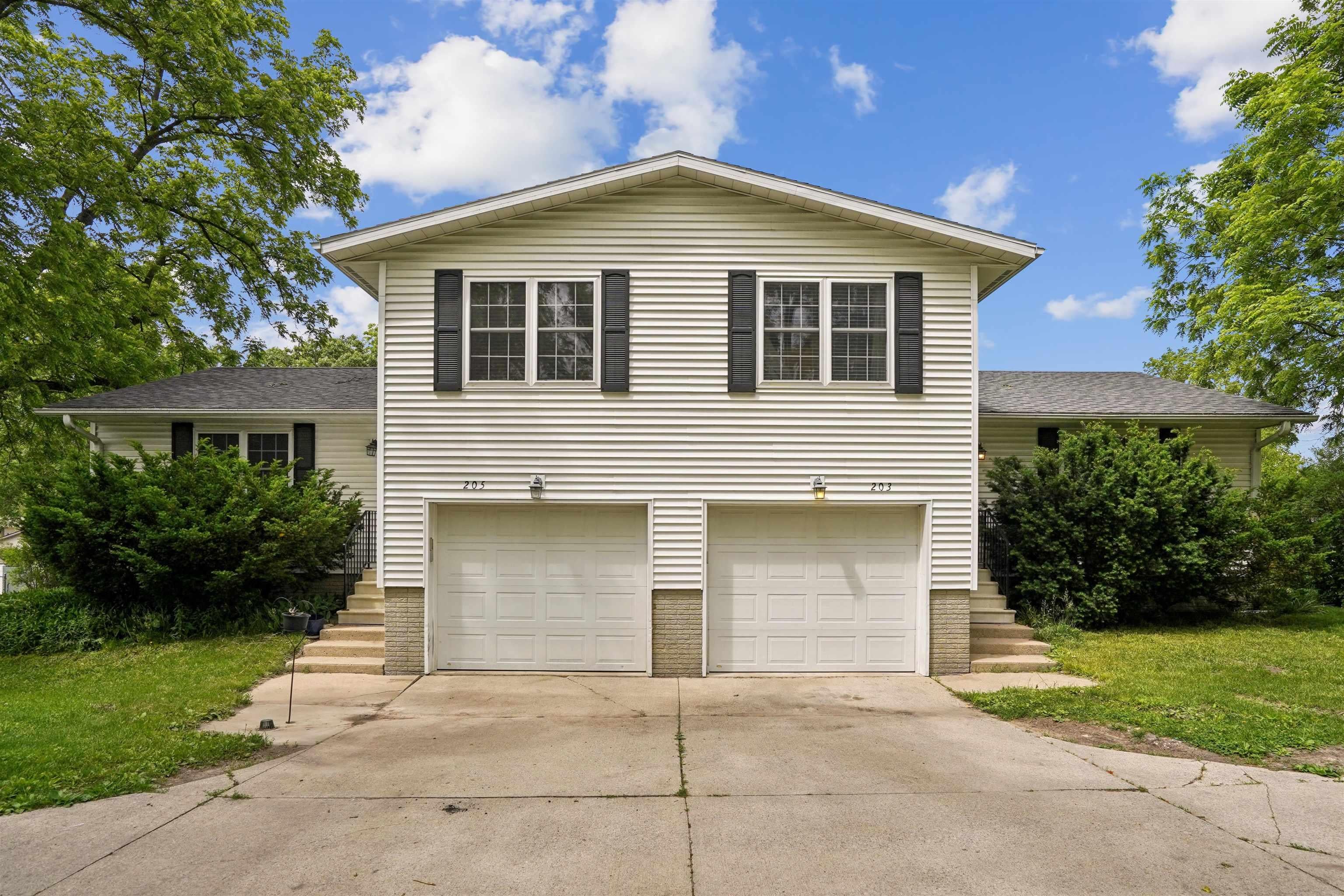 203-205 North Hackett Road Waterloo, IA 50701 - Photo 1 of 37 Gallery Image 1