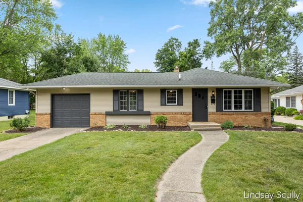 $349,900 | 160 Boltwood Drive Northeast, Grand Rapids, MI 49505
