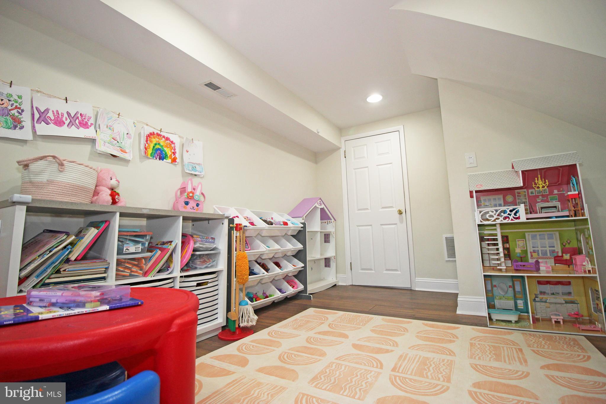 1116 Wynnbrook Road Secane, PA 19018 - Photo 25 of 37 Playroom/Fitness Area