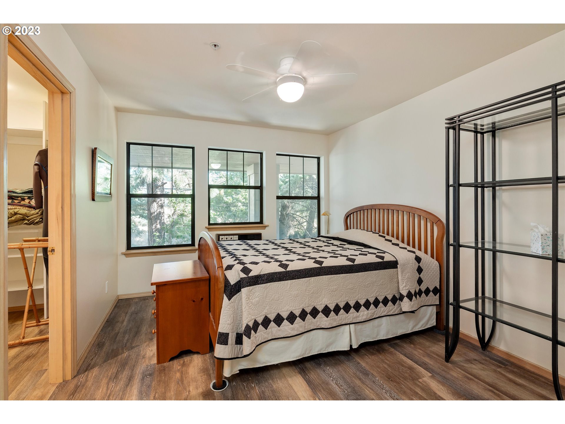 105 Country Club Road, Unit 12 Hood River, OR 97031 - Photo 17 of 29 Gallery Image 17