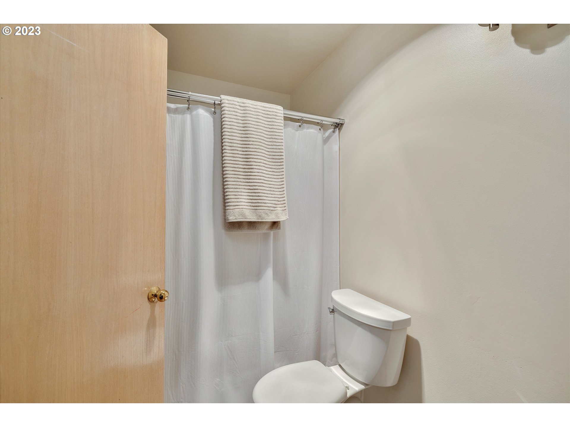 105 Country Club Road, Unit 12 Hood River, OR 97031 - Photo 19 of 29 Gallery Image 19