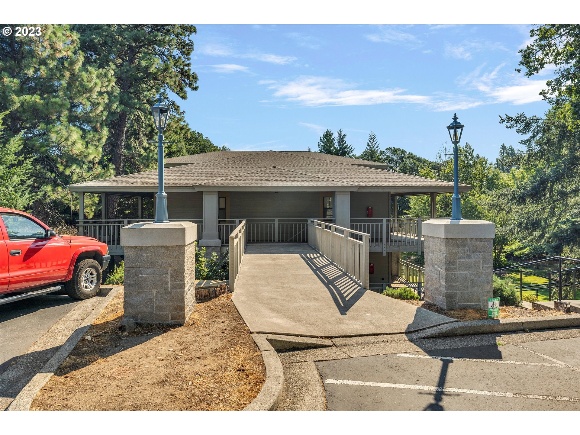 105 Country Club Road, Unit 12 Hood River, OR 97031 - Photo 23 of 29 Gallery Image 23