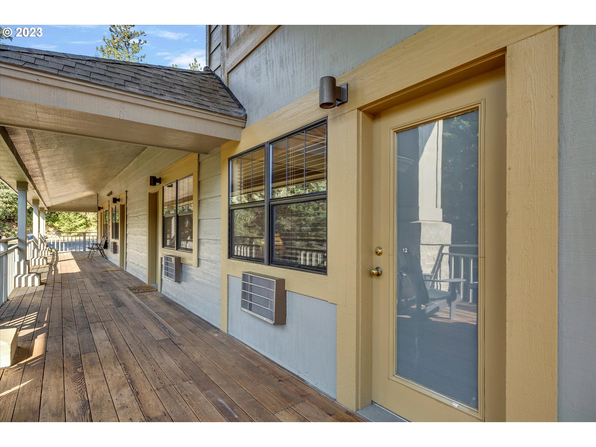 105 Country Club Road, Unit 12 Hood River, OR 97031 - Photo 3 of 29 Gallery Image 3