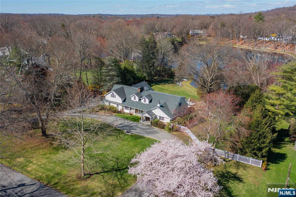 240 Greenridge Road Franklin Lakes, NJ 07417 - Photo 1 of 48