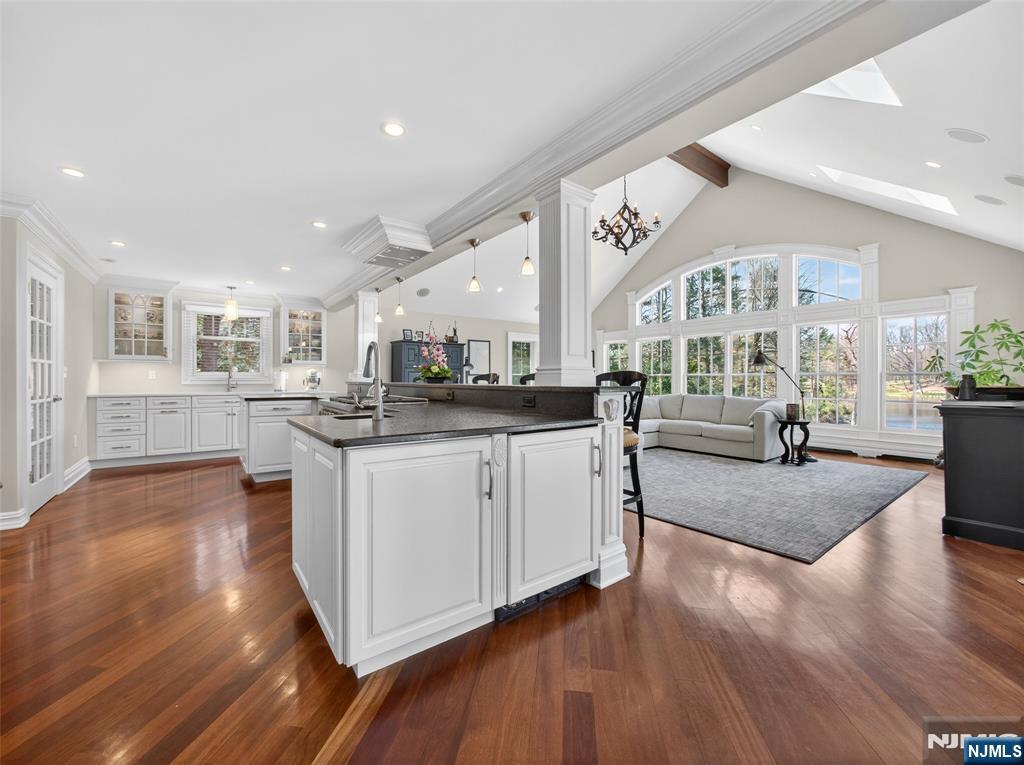 240 Greenridge Road Franklin Lakes, NJ 07417 - Photo 12 of 48