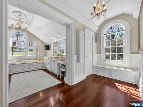 $3,150,000 | 240 Greenridge Road, Franklin Lakes, NJ 07417