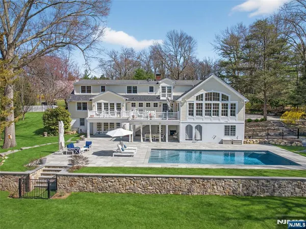 $3,150,000 | 240 Greenridge Road, Franklin Lakes, NJ 07417
