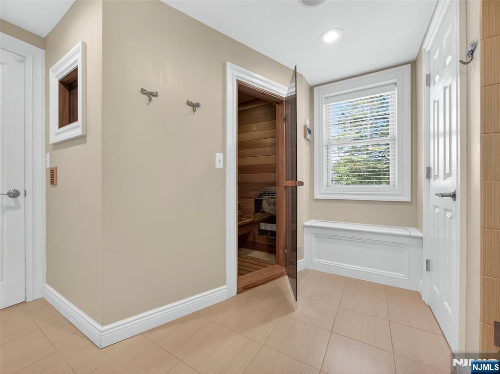 240 Greenridge Road Franklin Lakes, NJ 07417 - Photo 39 of 48