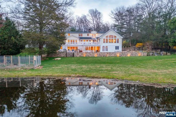 $3,150,000 | 240 Greenridge Road, Franklin Lakes, NJ 07417