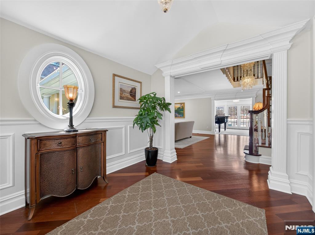 240 Greenridge Road Franklin Lakes, NJ 07417 - Photo 6 of 48