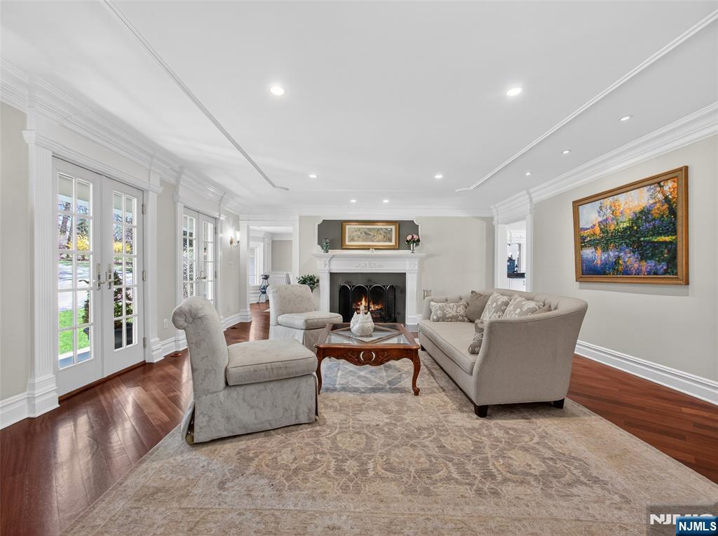 240 Greenridge Road Franklin Lakes, NJ 07417 - Photo 7 of 48