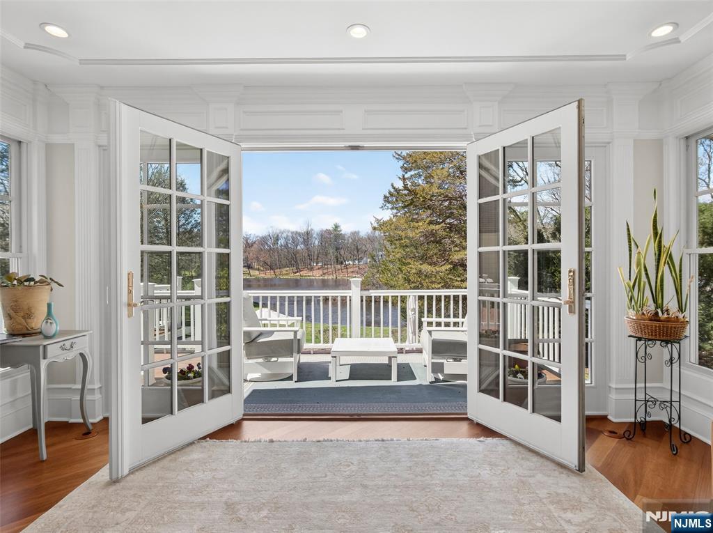 240 Greenridge Road Franklin Lakes, NJ 07417 - Photo 9 of 48