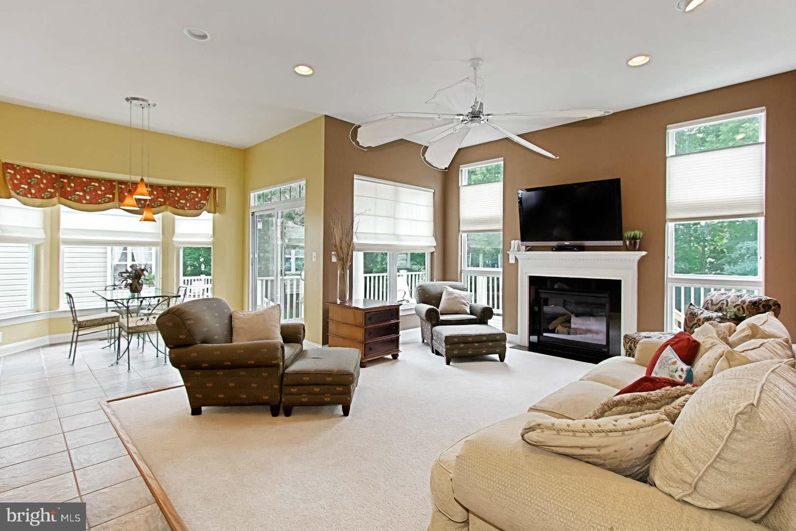 9050 Roaring Spring Loop Bristow, VA 20136 - Photo 8 of 30 Family Room